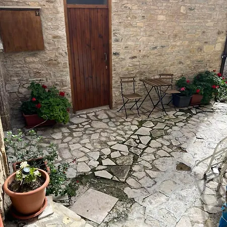 Apartman Stone Nest Páno Léfkara
